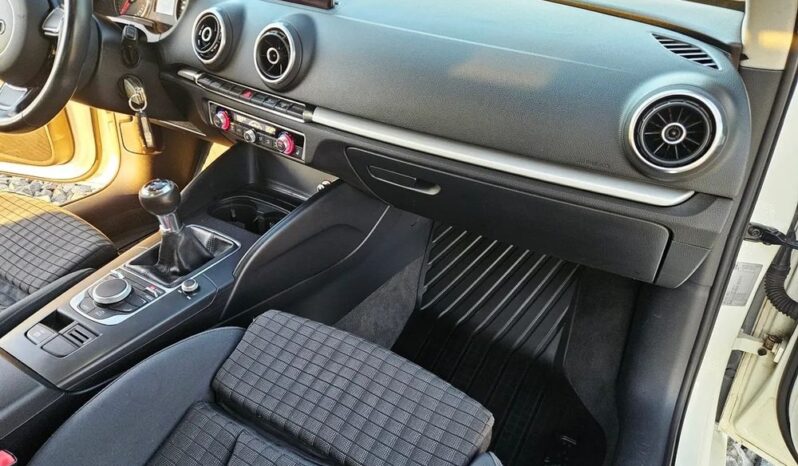 AUDI A3  | FWD (przód) | Manualna | 105 KM | Biały full