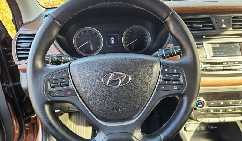 HYUNDAI i20  | FWD (przód) | Manualna | 100 KM | Brązowy full