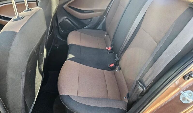 HYUNDAI i20  | FWD (przód) | Manualna | 100 KM | Brązowy full