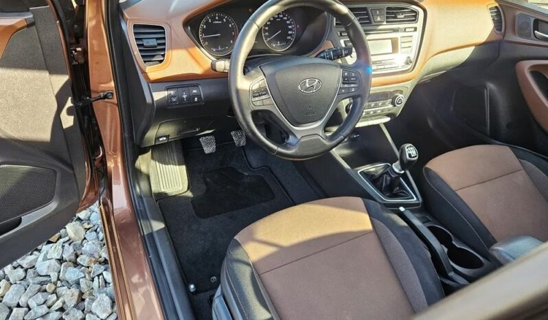 HYUNDAI i20  | FWD (przód) | Manualna | 100 KM | Brązowy full