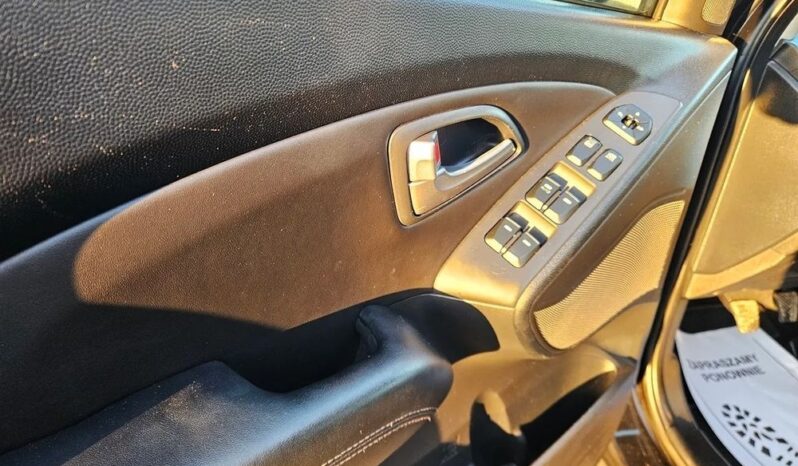 HYUNDAI ix35  | FWD (przód) | Manualna | 135 KM | Czarny full