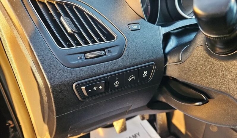 HYUNDAI ix35  | FWD (przód) | Manualna | 135 KM | Czarny full