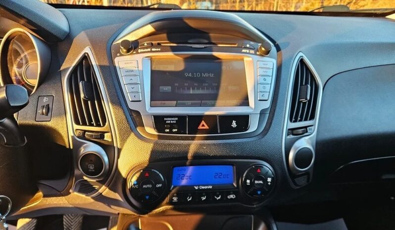 HYUNDAI ix35  | FWD (przód) | Manualna | 135 KM | Czarny full