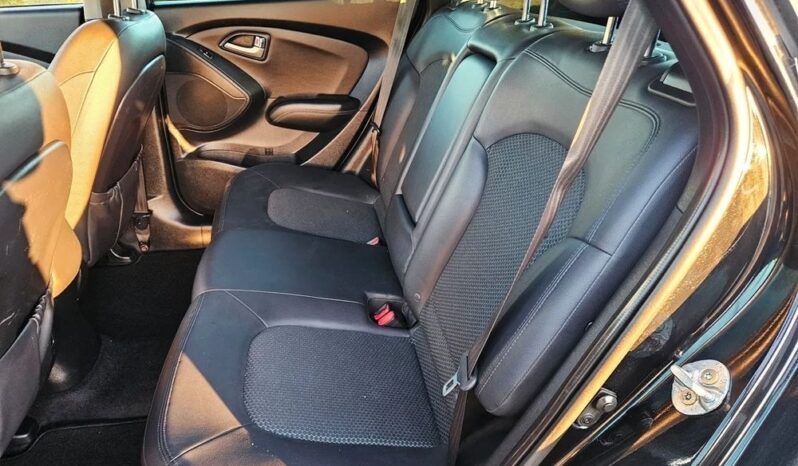 HYUNDAI ix35  | FWD (przód) | Manualna | 135 KM | Czarny full