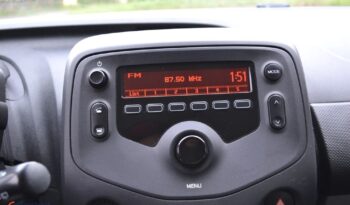 TOYOTA Aygo  | FWD (przód) | Manualna | 72 KM | Biały full