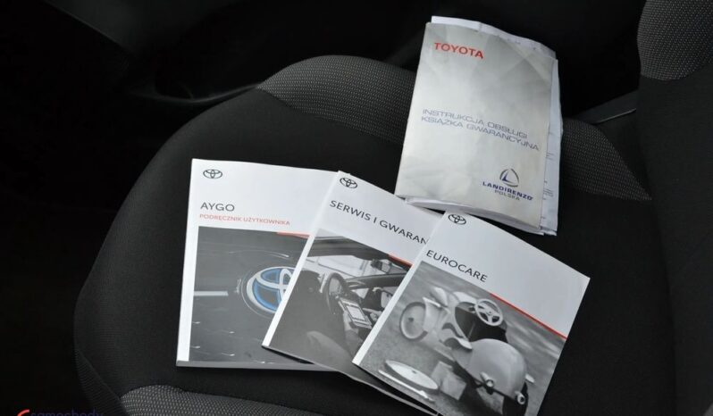 TOYOTA Aygo  | FWD (przód) | Manualna | 72 KM | Biały full