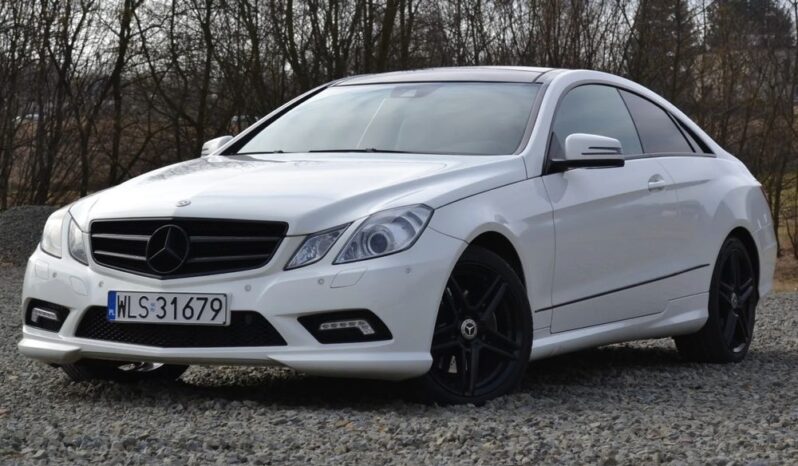 Mercedes-Benz Klasa E | Rwd (Tył) | Automatyczna | 231 Km | Biały