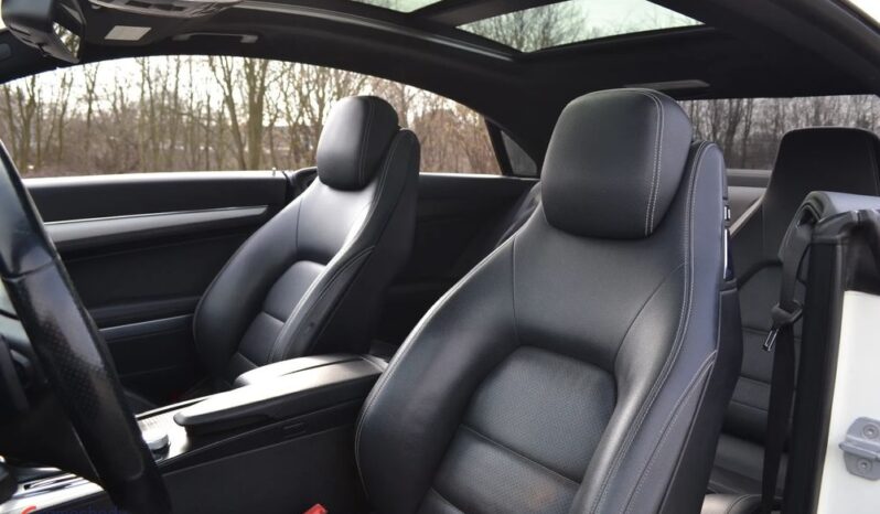 MERCEDES-BENZ Klasa E | RWD (tył) | Automatyczna | 231 KM | Biały full