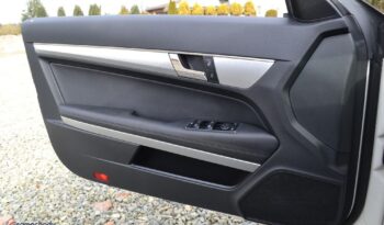 MERCEDES-BENZ Klasa E | RWD (tył) | Automatyczna | 231 KM | Biały full