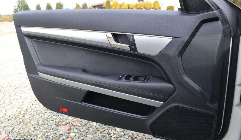 MERCEDES-BENZ Klasa E | RWD (tył) | Automatyczna | 231 KM | Biały full