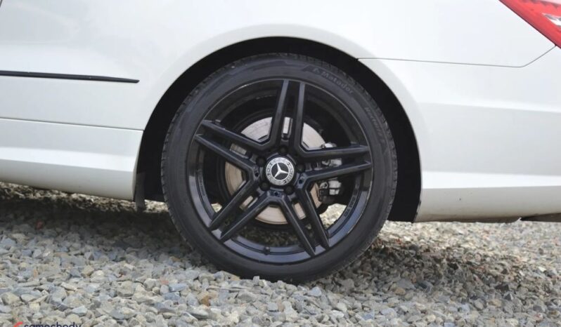 MERCEDES-BENZ Klasa E | RWD (tył) | Automatyczna | 231 KM | Biały full