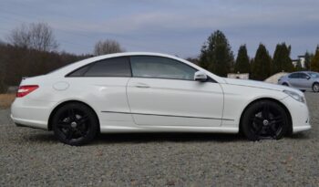 MERCEDES-BENZ Klasa E | RWD (tył) | Automatyczna | 231 KM | Biały full