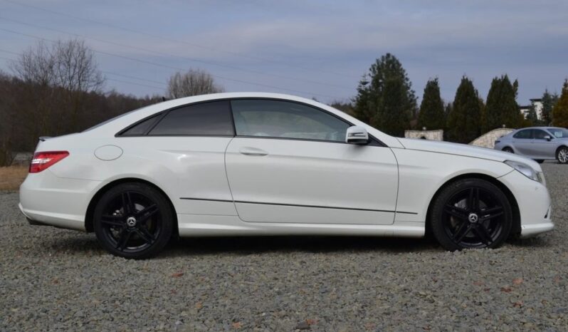MERCEDES-BENZ Klasa E | RWD (tył) | Automatyczna | 231 KM | Biały full
