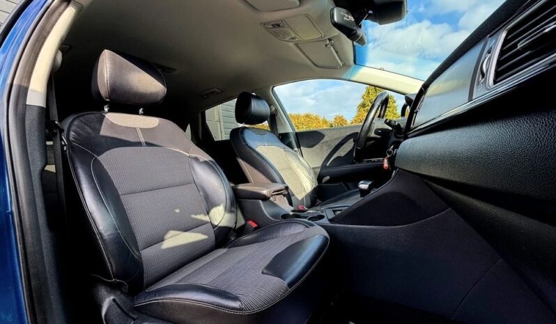 KIA Niro  | FWD (przód) | Automatyczna | 141 KM | Granatowy full