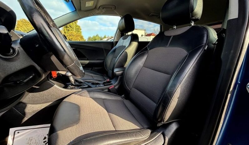 KIA Niro  | FWD (przód) | Automatyczna | 141 KM | Granatowy full