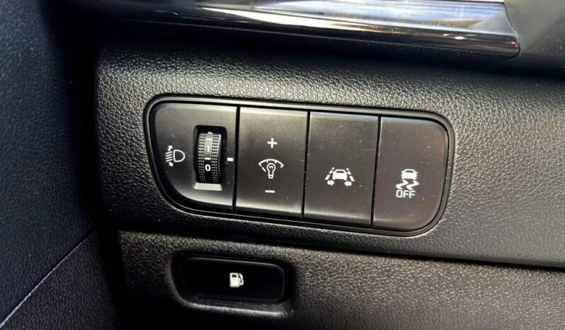 KIA Niro  | FWD (przód) | Automatyczna | 141 KM | Granatowy full