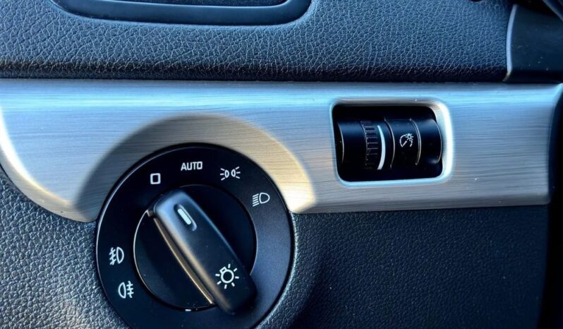 SKODA Yeti  | FWD (przód) | Automatyczna | 110 KM | Czarny full