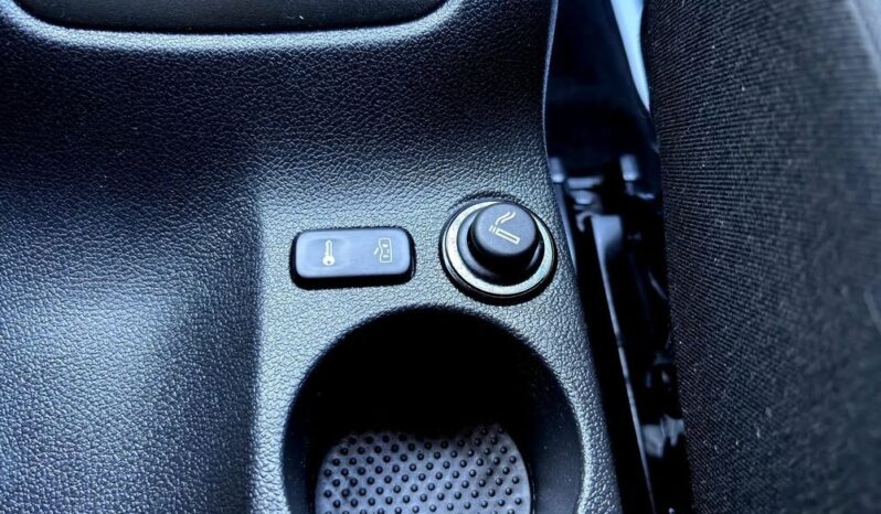 SKODA Yeti  | FWD (przód) | Automatyczna | 110 KM | Czarny full