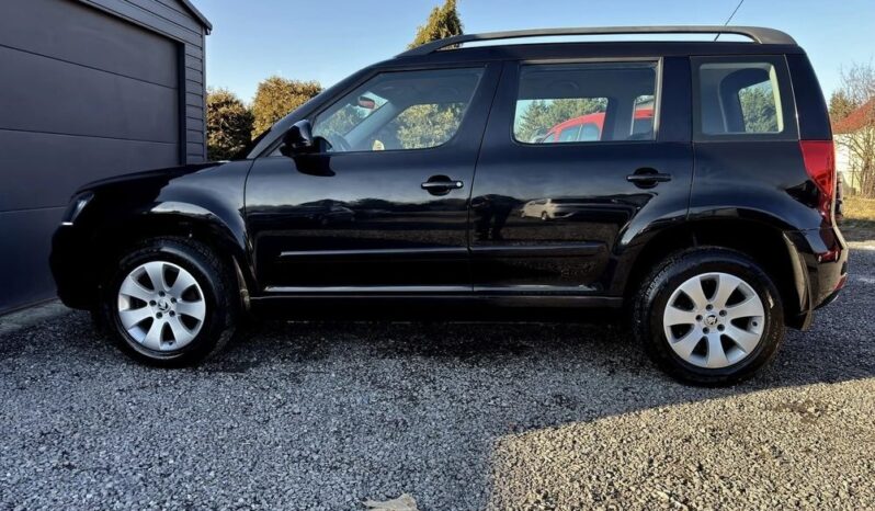 SKODA Yeti  | FWD (przód) | Automatyczna | 110 KM | Czarny full