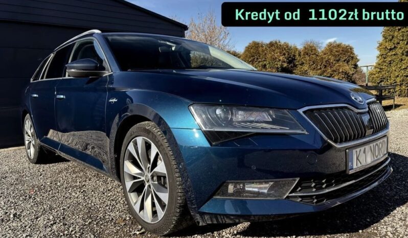 Skoda Superb  | 4X4 (Stały) | Automatyczna | 280 Km | Granatowy