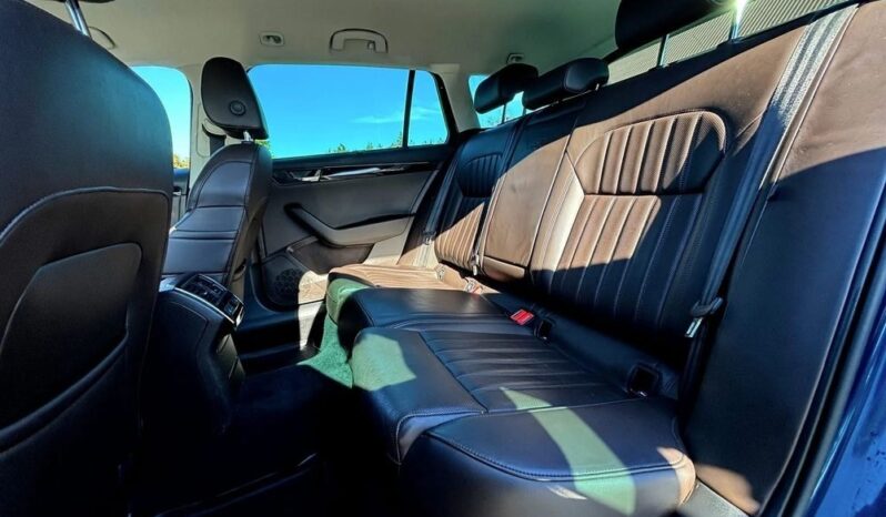 SKODA Superb  | 4×4 (stały) | Automatyczna | 280 KM | Granatowy full