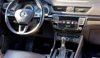 SKODA Superb  | 4×4 (stały) | Automatyczna | 280 KM | Granatowy full