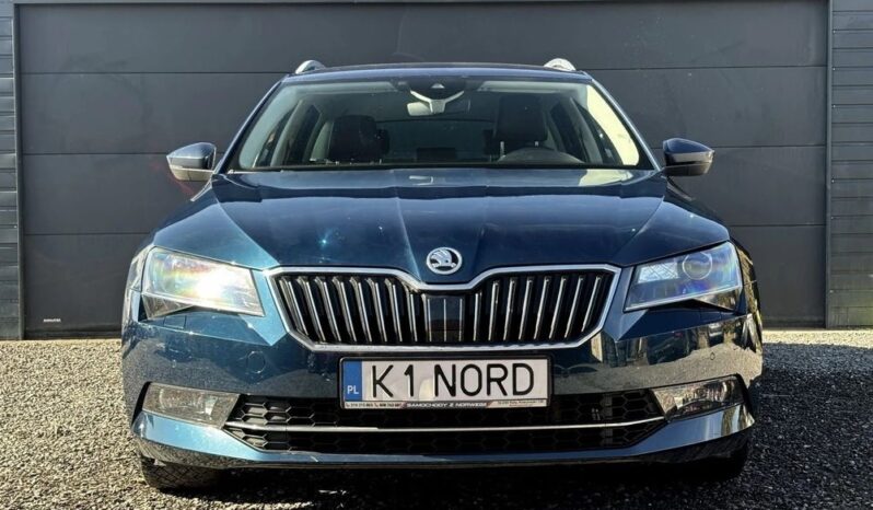 SKODA Superb  | 4×4 (stały) | Automatyczna | 280 KM | Granatowy full