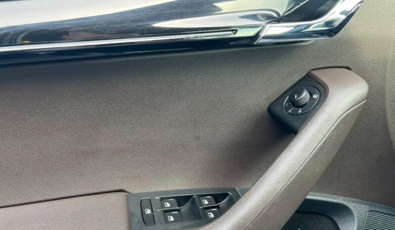 SKODA Octavia  | FWD (przód) | Automatyczna | 180 KM | Szary full