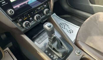 SKODA Octavia  | FWD (przód) | Automatyczna | 180 KM | Szary full