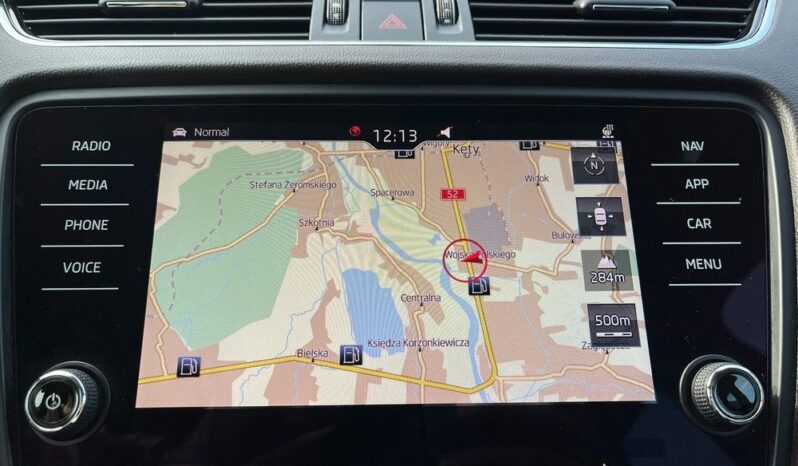 SKODA Octavia  | FWD (przód) | Automatyczna | 180 KM | Szary full