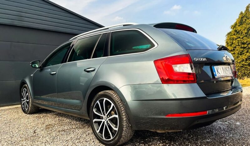 SKODA Octavia  | FWD (przód) | Automatyczna | 180 KM | Szary full