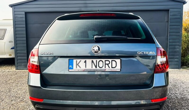 SKODA Octavia  | FWD (przód) | Automatyczna | 180 KM | Szary full