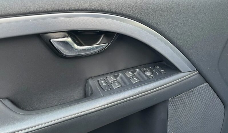 VOLVO V70  | FWD (przód) | Automatyczna | 120 KM | Czarny full