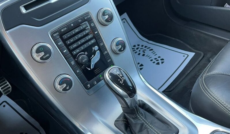 VOLVO V70  | FWD (przód) | Automatyczna | 120 KM | Czarny full