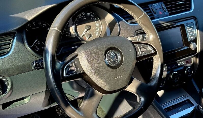 SKODA Octavia  | 4×4 (doł. ręcznie) | Manualna | 150 KM | Granatowy full