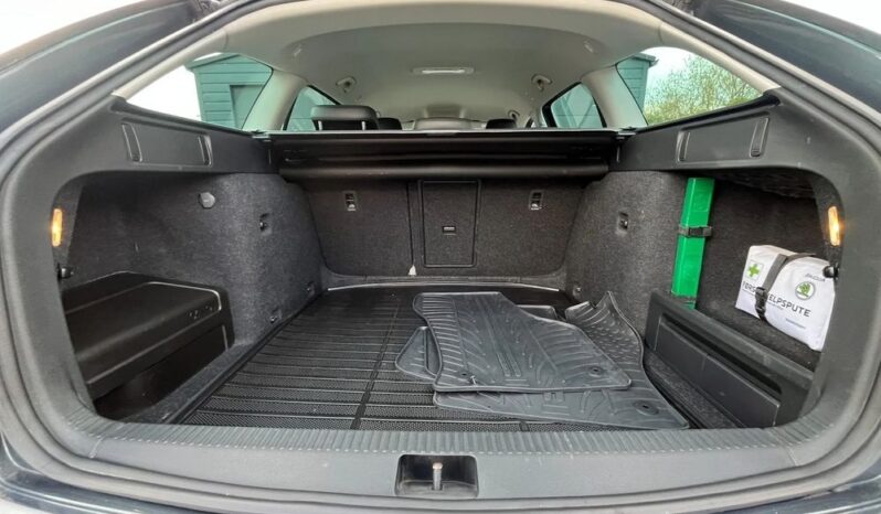 SKODA Octavia  | 4×4 (stały) | Manualna | 110 KM | Szary full