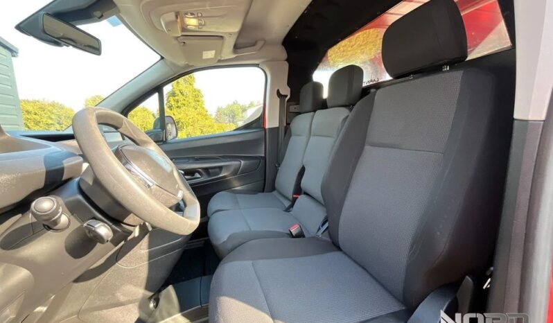 PEUGEOT Partner  | 4×4 (doł. ręcznie) | Manualna | 131 KM | Czerwony full