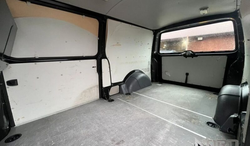 VOLKSWAGEN Transporter | FWD (przód) | Manualna | 150 KM | Czarny full