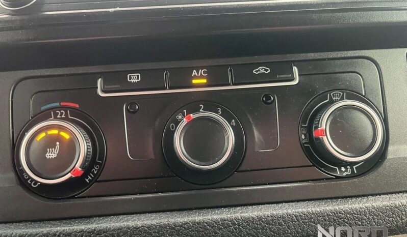 VOLKSWAGEN Transporter | FWD (przód) | Manualna | 150 KM | Czarny full