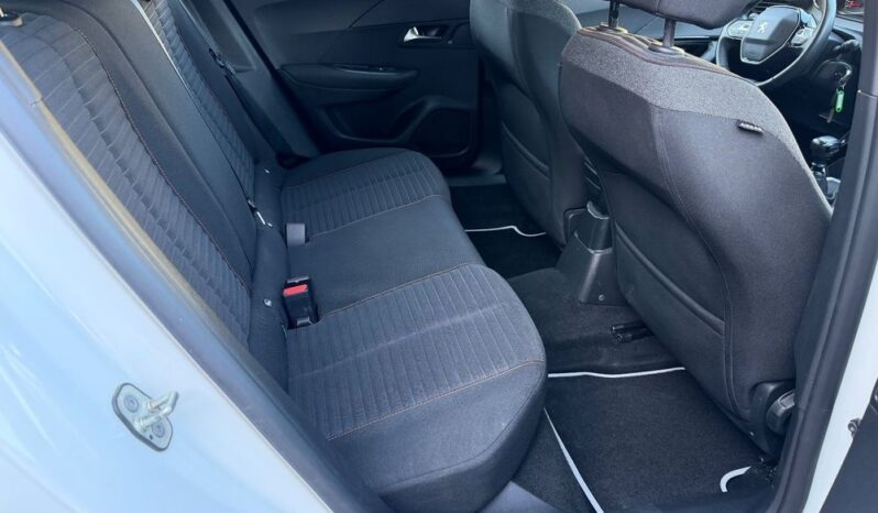 PEUGEOT 2008  | FWD (przód) | Manualna | 110 KM | Biały full