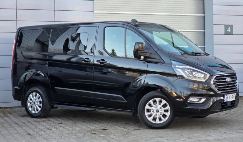 FORD Tourneo Custom  | FWD (przód) | Automatyczna | 130 KM | Czarny full