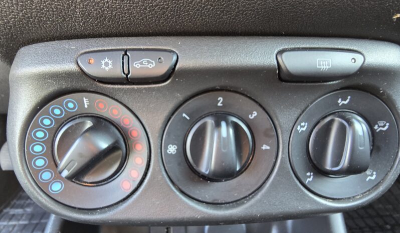 OPEL Corsa  | przedni | Manualna | 70 KM | Granatowy full