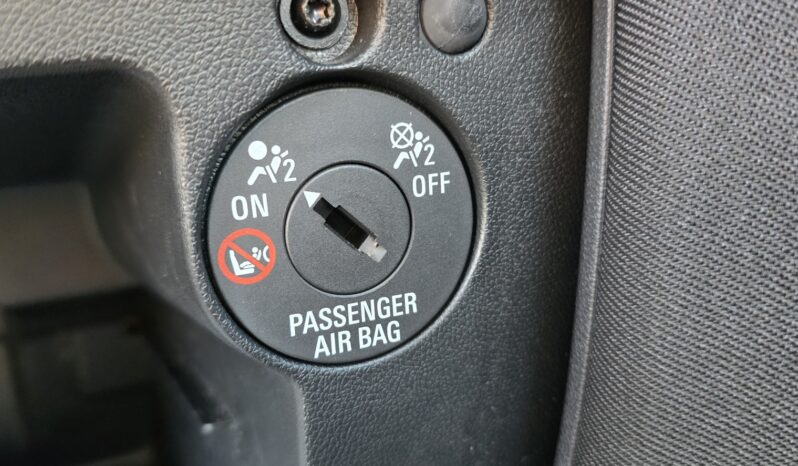 OPEL Corsa  | przedni | Manualna | 70 KM | Granatowy full