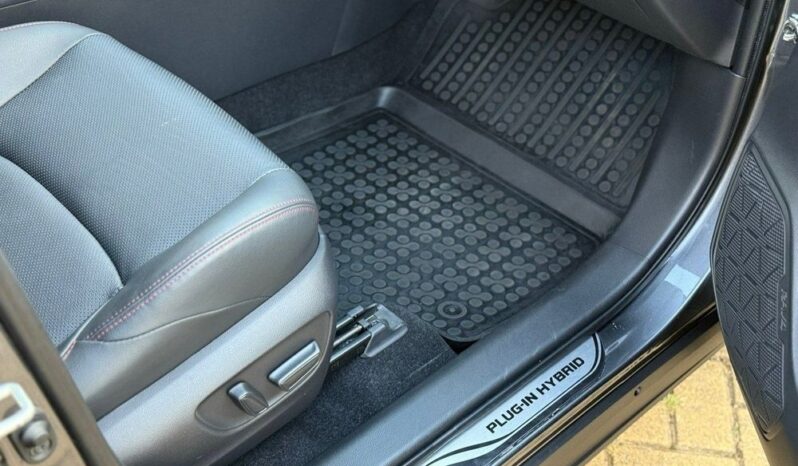 TOYOTA RAV4  | 4×4 (doł. automatycznie) | Automatyczna | 306 KM | Szary full