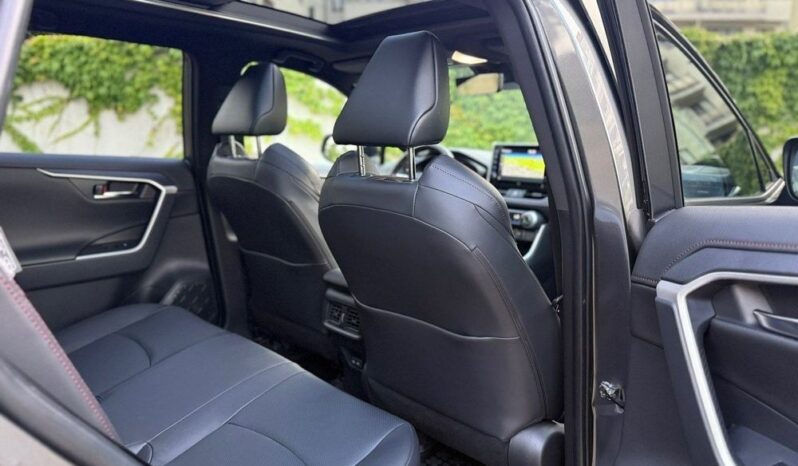 TOYOTA RAV4  | 4×4 (doł. automatycznie) | Automatyczna | 306 KM | Szary full