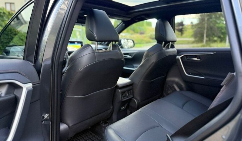 TOYOTA RAV4  | 4×4 (doł. automatycznie) | Automatyczna | 306 KM | Szary full