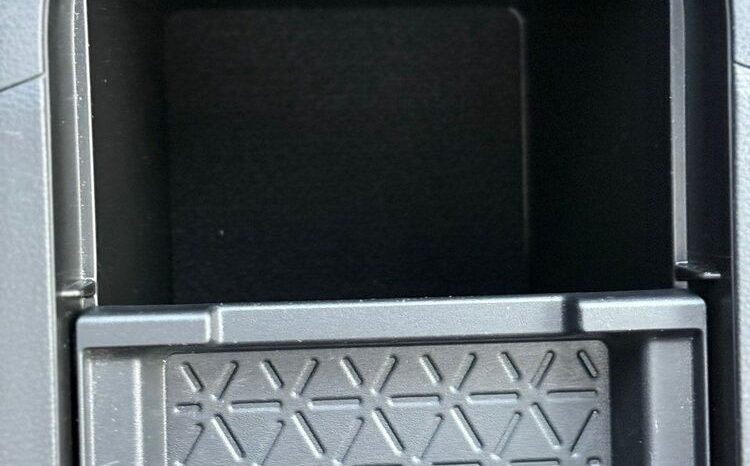 TOYOTA RAV4  | 4×4 (doł. automatycznie) | Automatyczna | 306 KM | Szary full