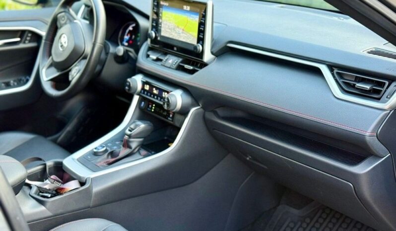 TOYOTA RAV4  | 4×4 (doł. automatycznie) | Automatyczna | 306 KM | Szary full