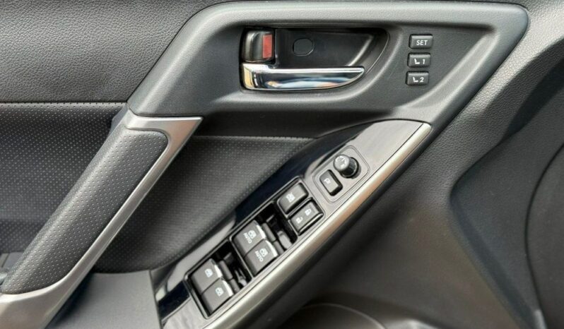 SUBARU Forester  | 4×4 (doł. automatycznie) | Automatyczna | 240 KM | Szary full