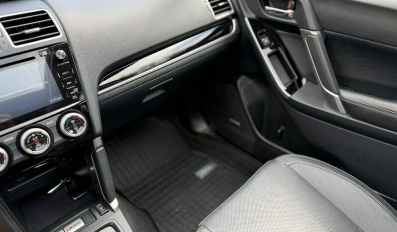 SUBARU Forester  | 4×4 (doł. automatycznie) | Automatyczna | 240 KM | Szary full